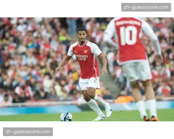 评论：阿森纳的“边后卫内收”战术是否已成为英超主流模板？