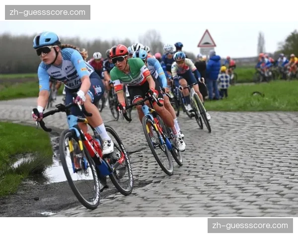 专访巴黎-鲁贝新科冠军甘纳：比赛中最艰难的时刻