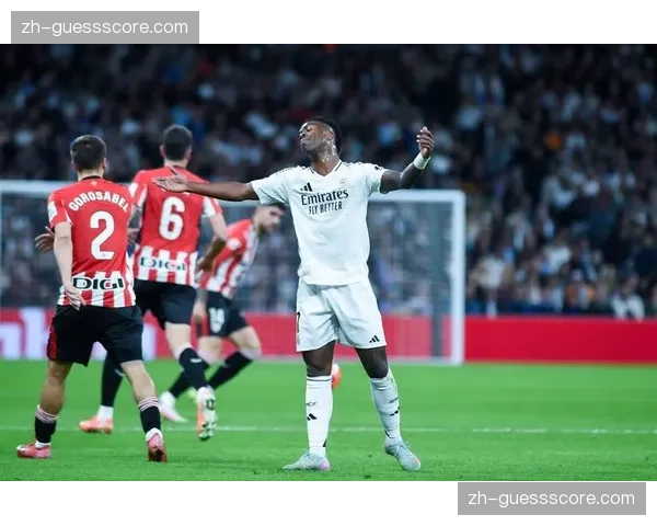 皇马连续两年四大皆空，高层引援决策与战术适配受质疑