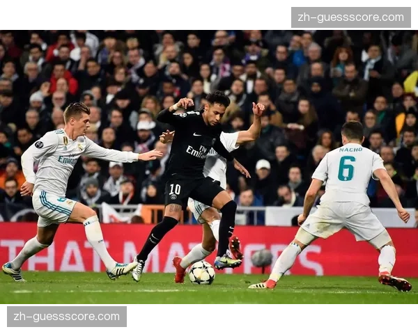 欧冠主题艺术展在巴黎开幕，展现足球与文化的融合