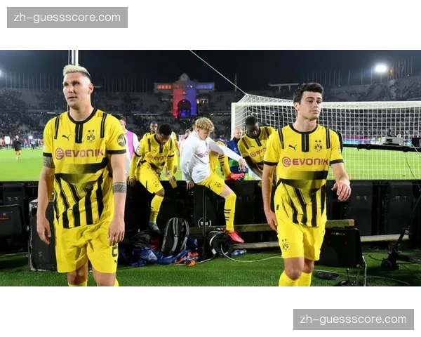 斯图加特主场0-2不敌多特蒙德，主场失利